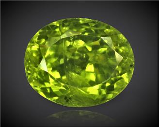 Natural Peridot Certified 6.55 CTS. ( 9124 )